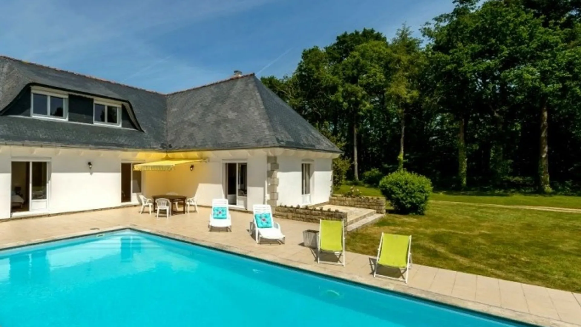 Well-Appointed, 5-Bedroom Villa With A Swimming Pool And Wifi In Conca Concarneau France